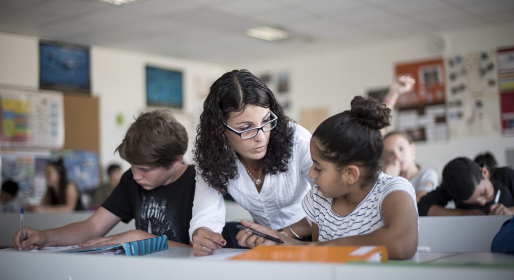 Le système scolaire en France : le parcours scolaire de la Maternelle à la Terminale 16 Collège en France 2024